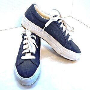 VINTAGE ~ SNEAKER TENNIS SHOE ~ NAVY BLUE CANVAS ~ PLATFORM ~  CITY SNEAKS SZ 8